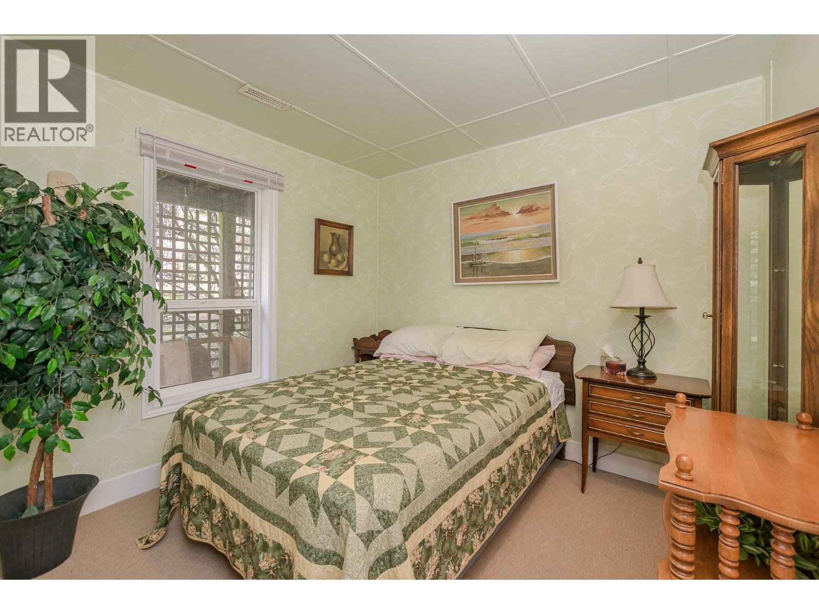 4850 FOOTHILL ROAD SW - 48