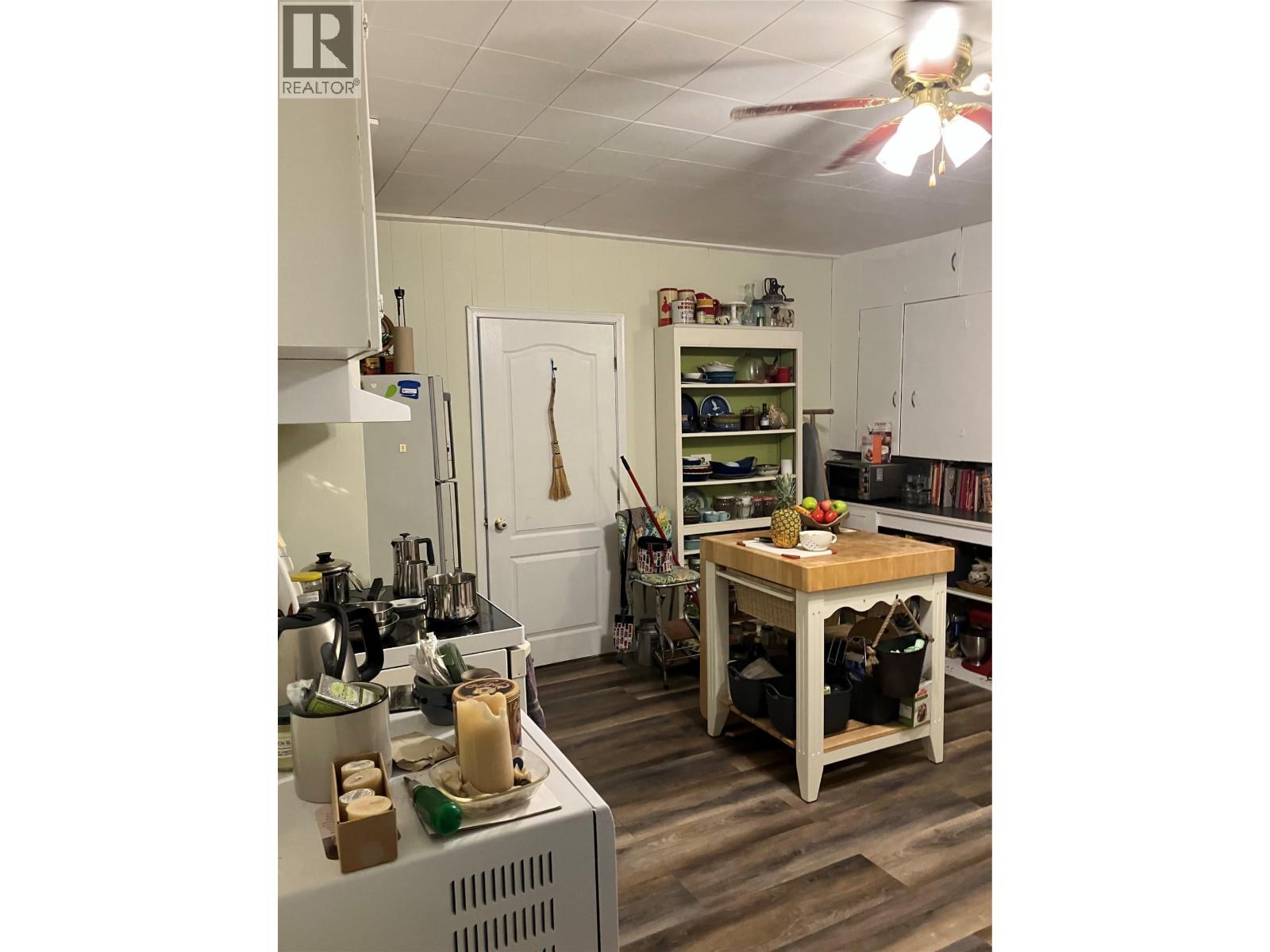 4850 FOOTHILL ROAD SW - 85