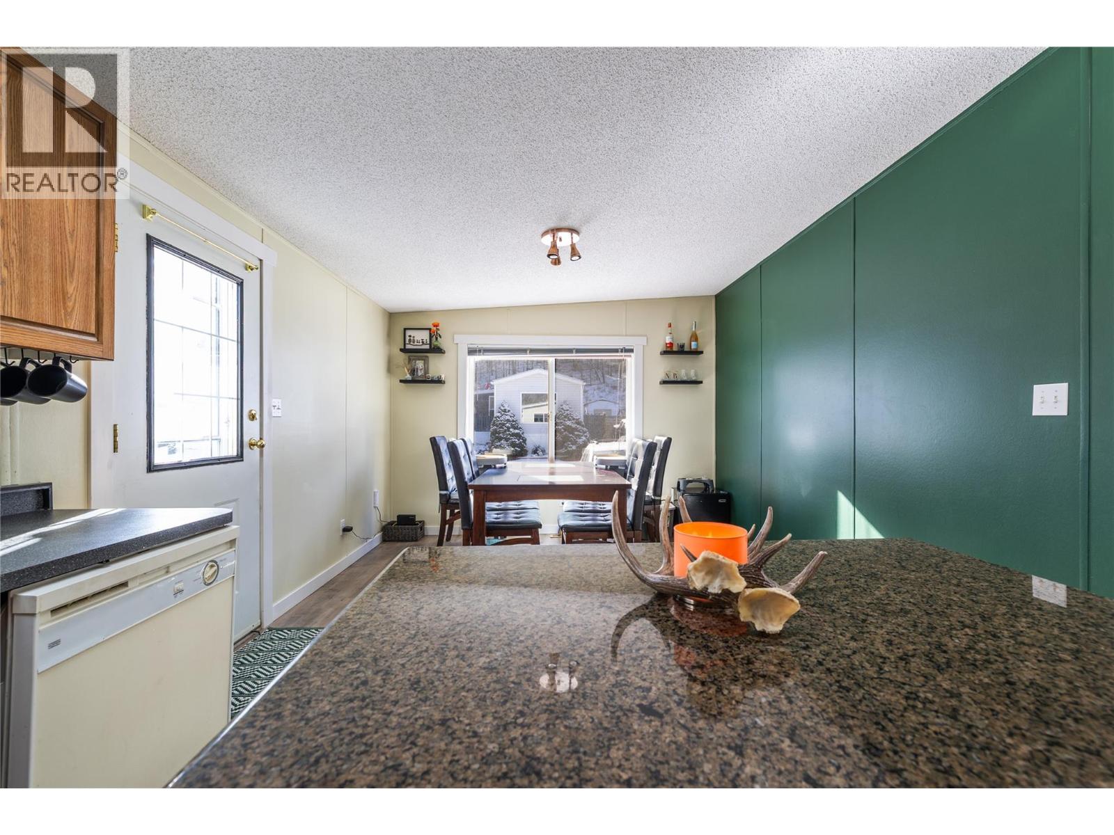 #77 1555 HOWE Road - 11