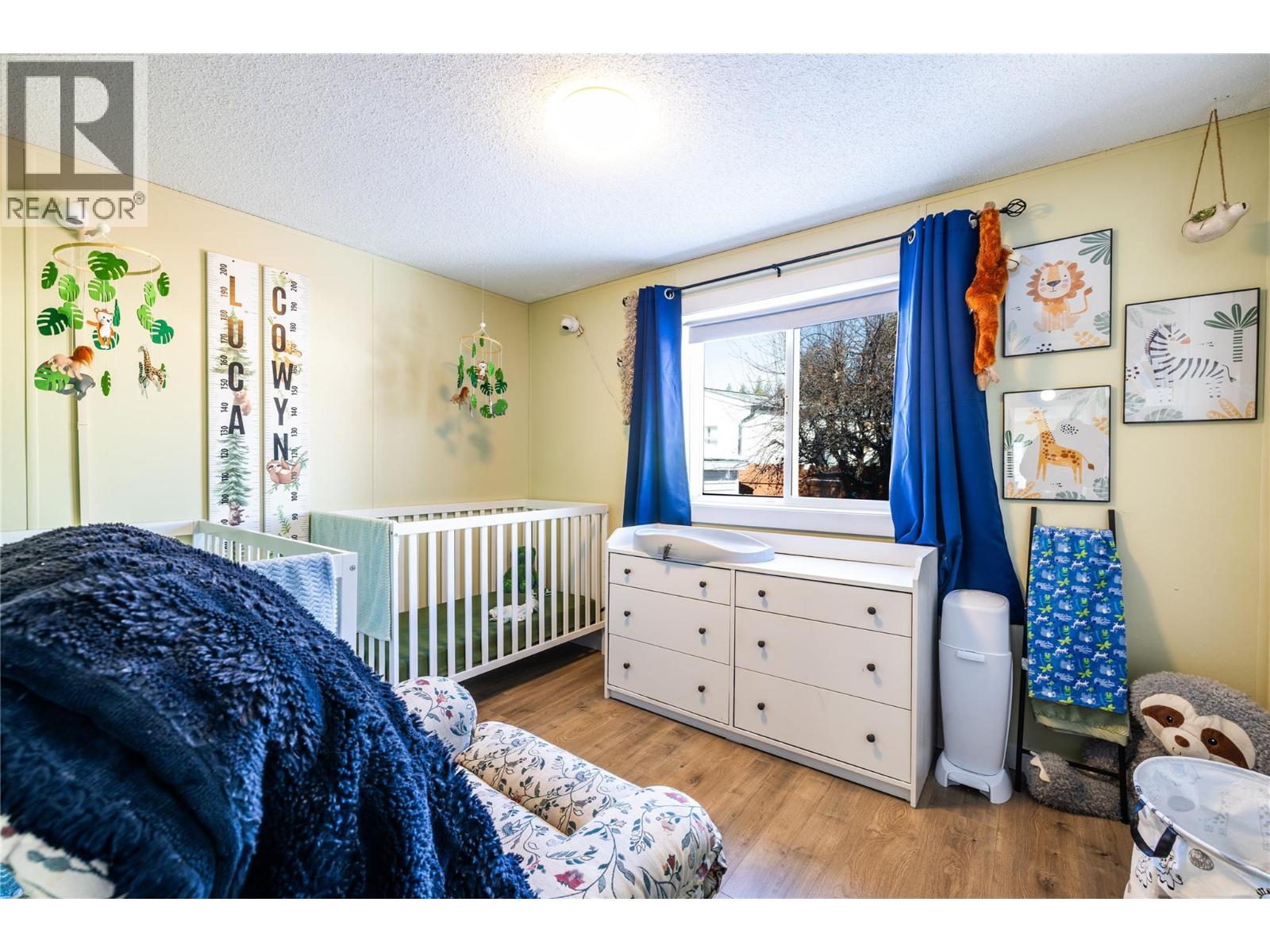 #77 1555 HOWE ROAD - 18