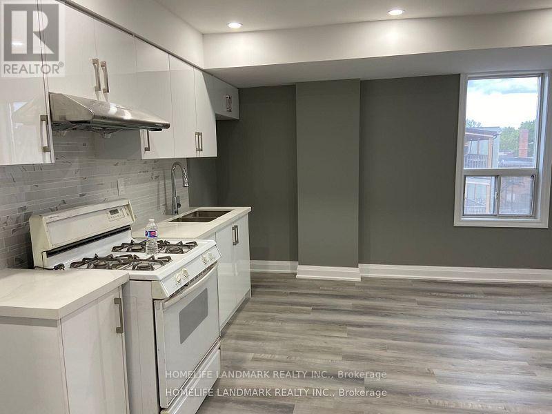 2A - 610 BLOOR STREET W