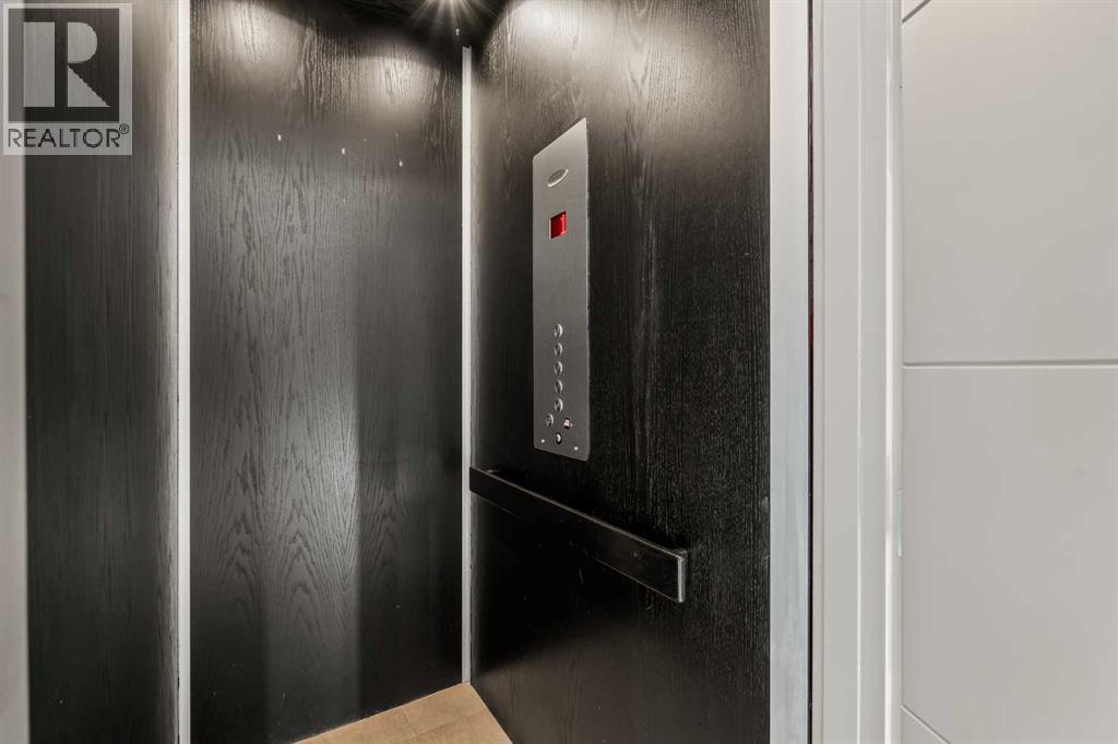 Single Family House for Sale in  Aspen Meadows Hill SW Aspen Woods Calgary 