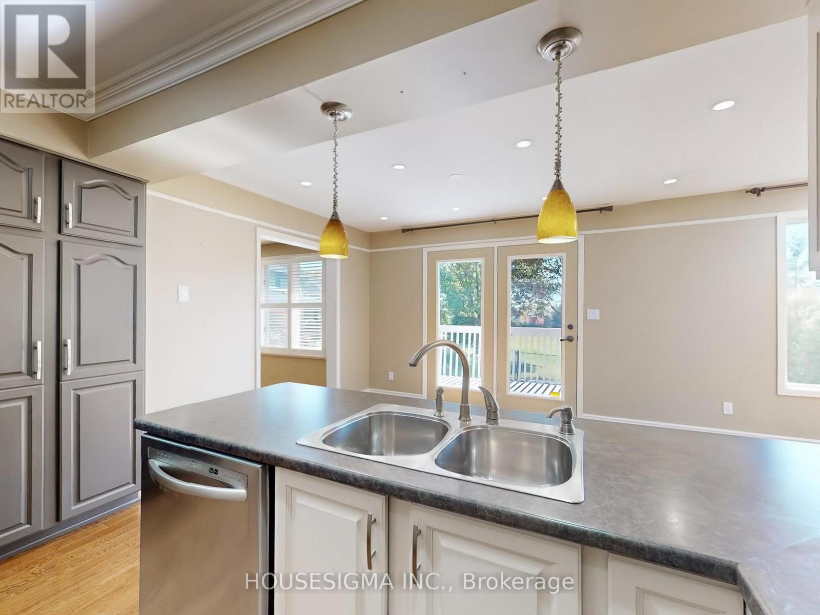 952 PEGGOTY CIRCLE - 13