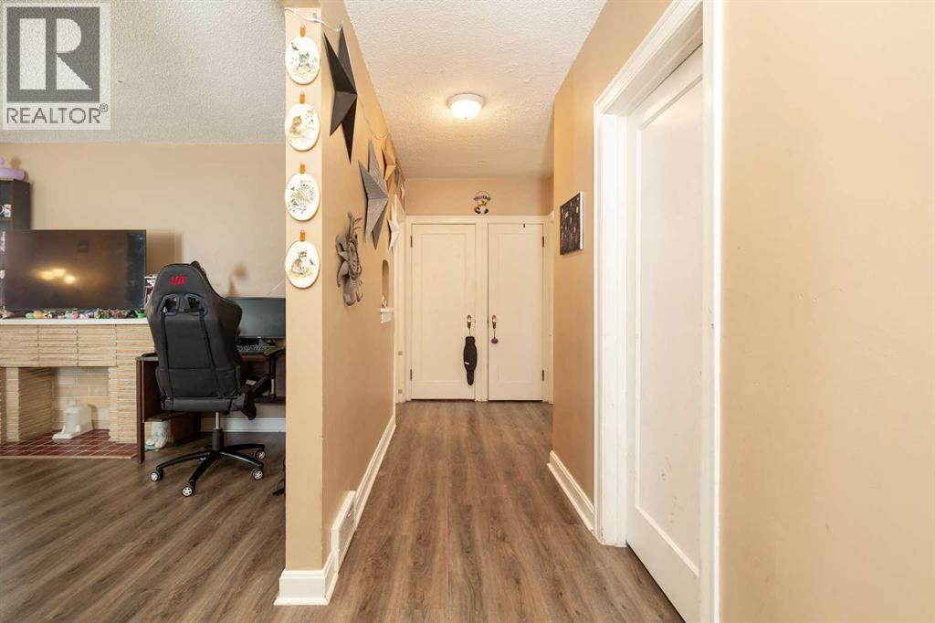 
          920 13 Street South
            <br/>
            <span>Lethbridge</span>
            , 
            <span>AB</span>
             <span>T1J2X2</span>
         - Photo 31