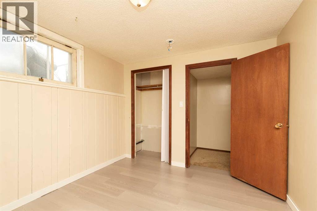 
          920 13 Street South
            <br/>
            <span>Lethbridge</span>
            , 
            <span>AB</span>
             <span>T1J2X2</span>
         - Photo 20