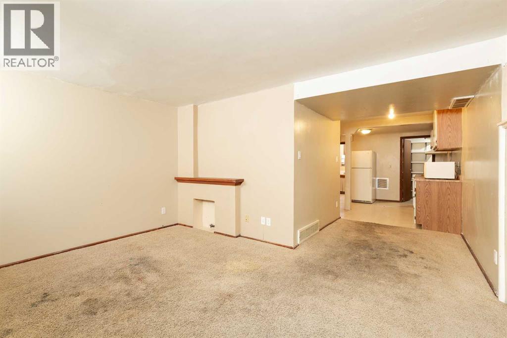 
          920 13 Street South
            <br/>
            <span>Lethbridge</span>
            , 
            <span>AB</span>
             <span>T1J2X2</span>
         - Photo 17