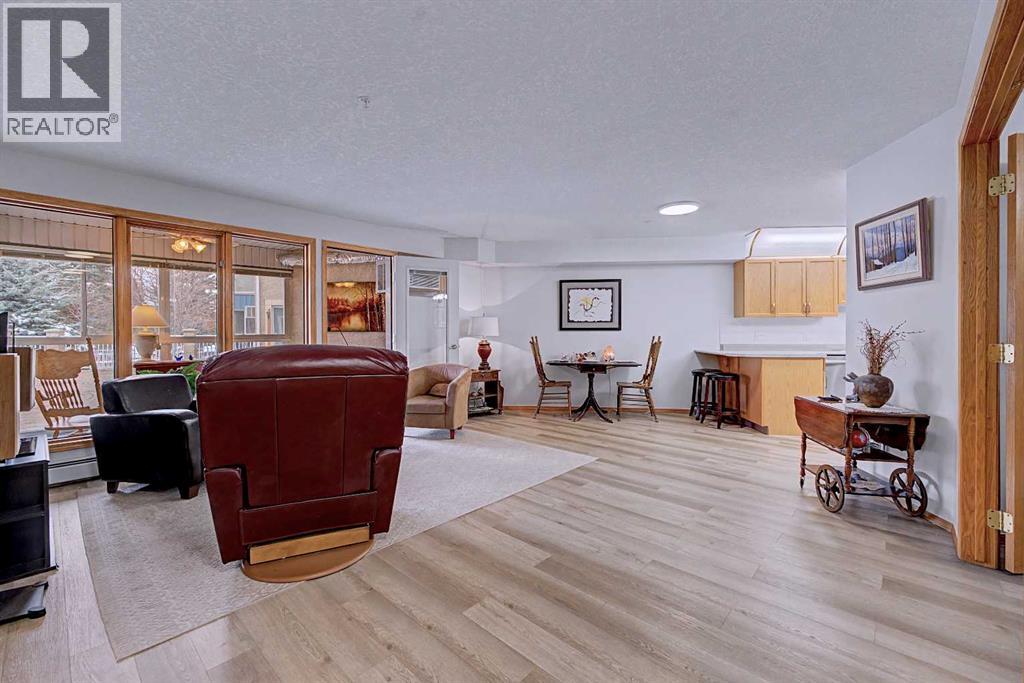 Single Family House for Sale in   Sierra Morena Boulevard SW Signal Hill Calgary 