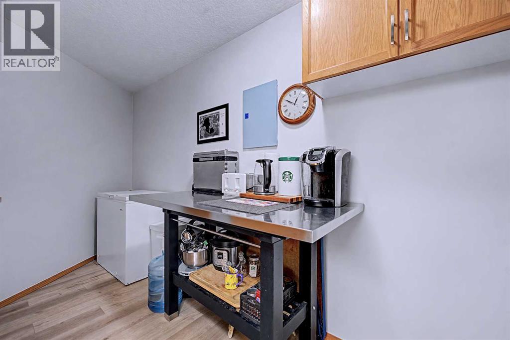 Single Family House for Sale in   Sierra Morena Boulevard SW Signal Hill Calgary 