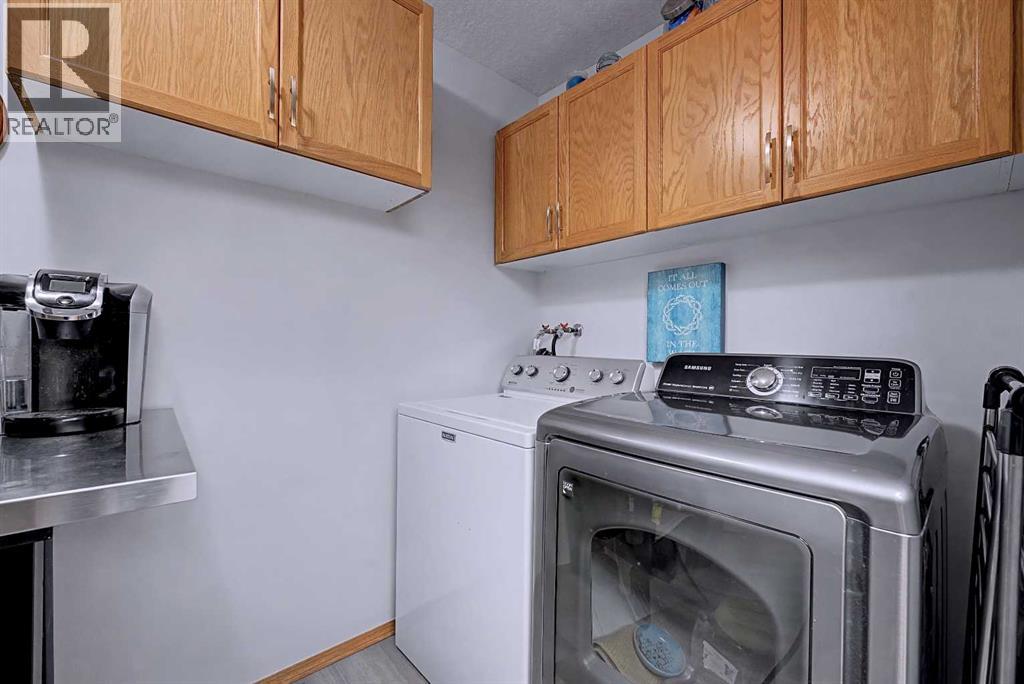 Single Family House for Sale in   Sierra Morena Boulevard SW Signal Hill Calgary 