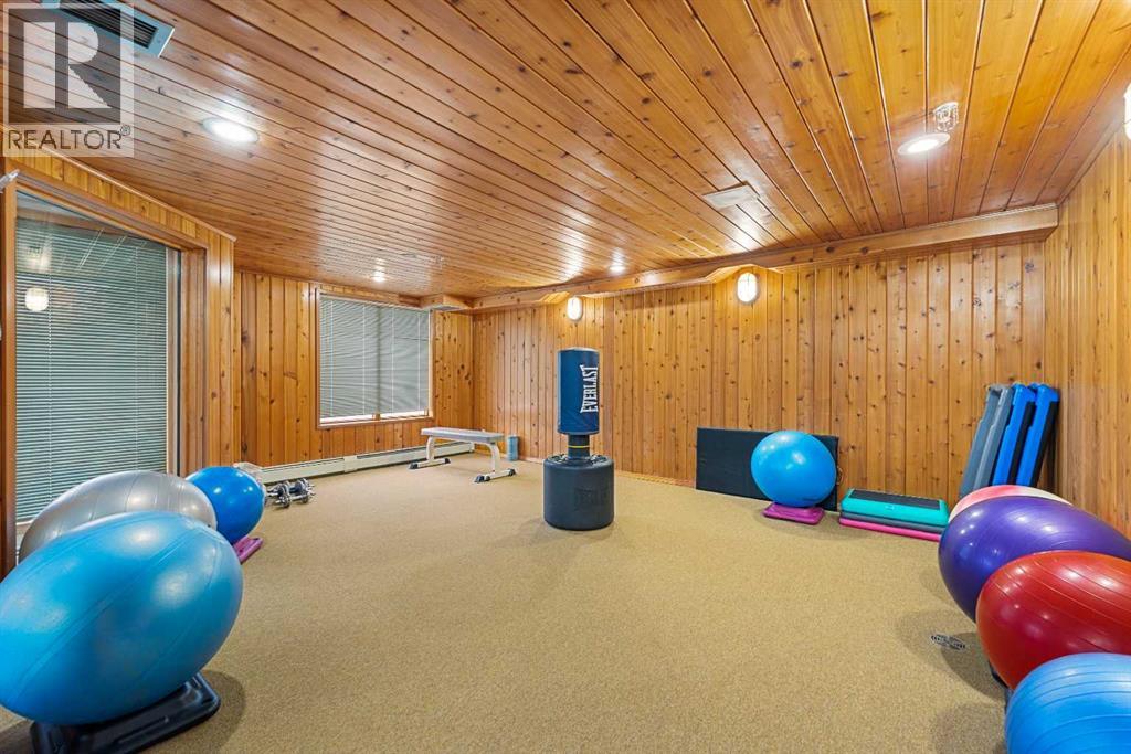 Single Family House for Sale in   Sierra Morena Boulevard SW Signal Hill Calgary 