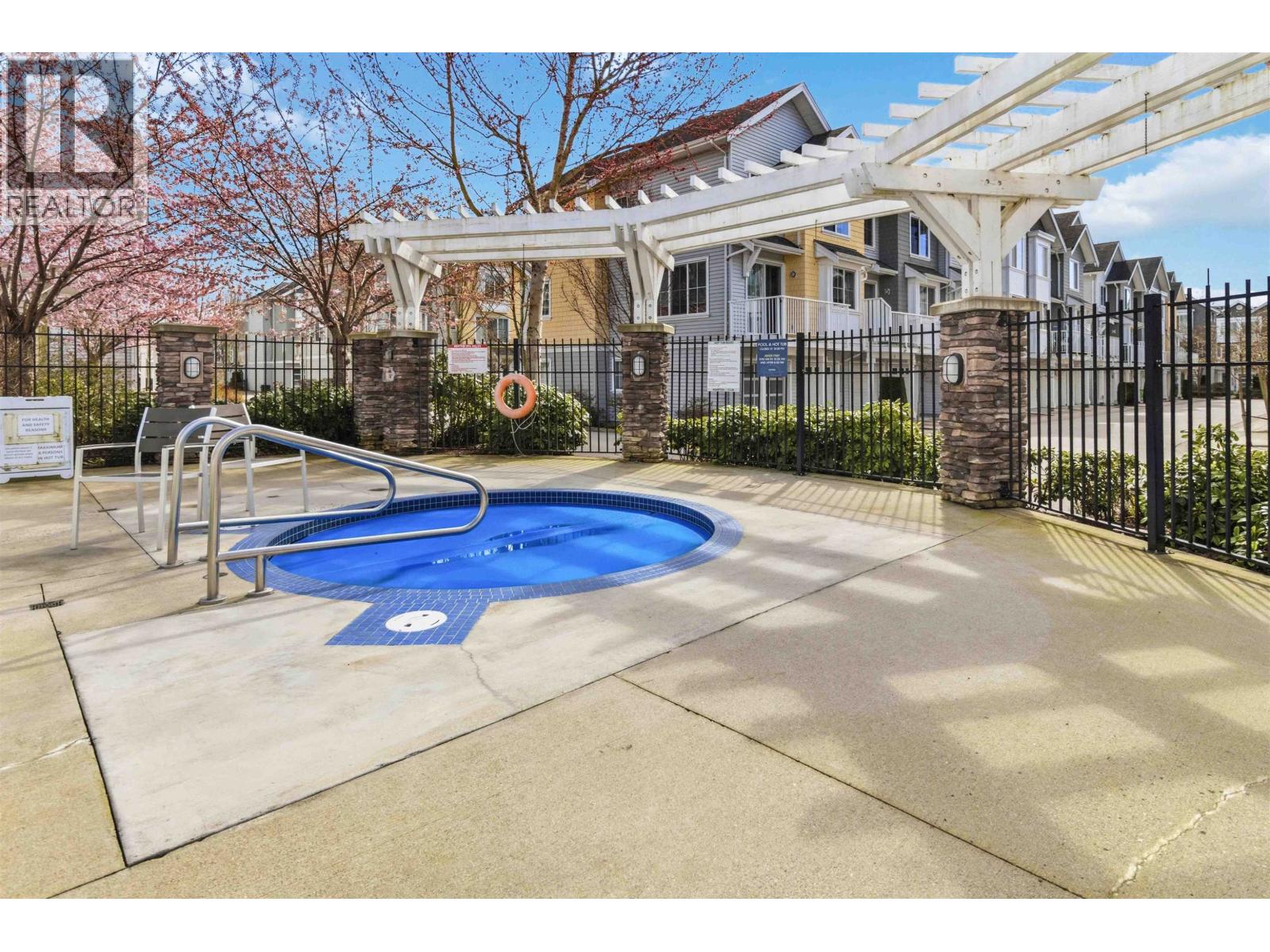 88 5551 ADMIRAL WAY, Ladner