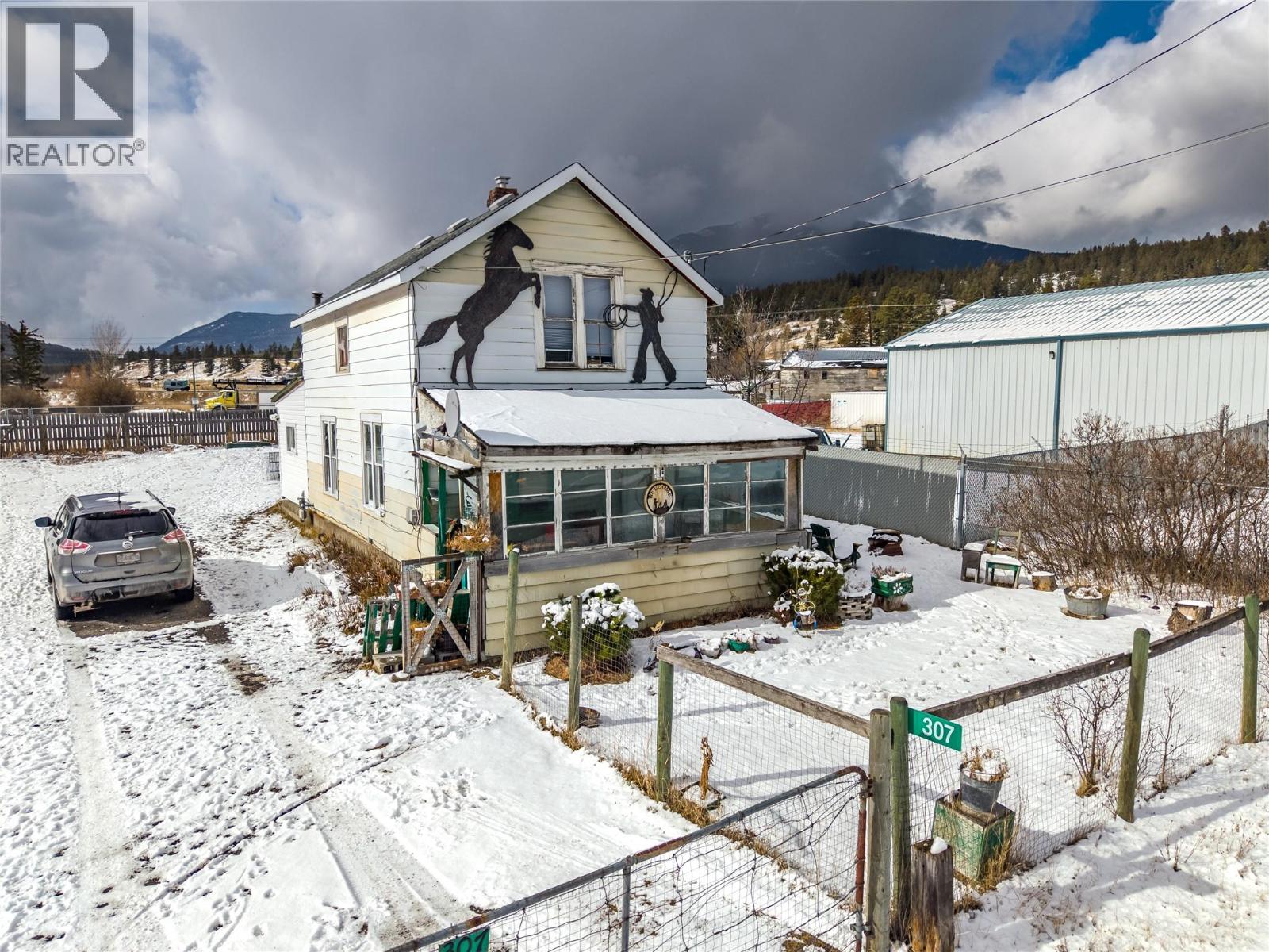 307 SMITH AVENUE - 38