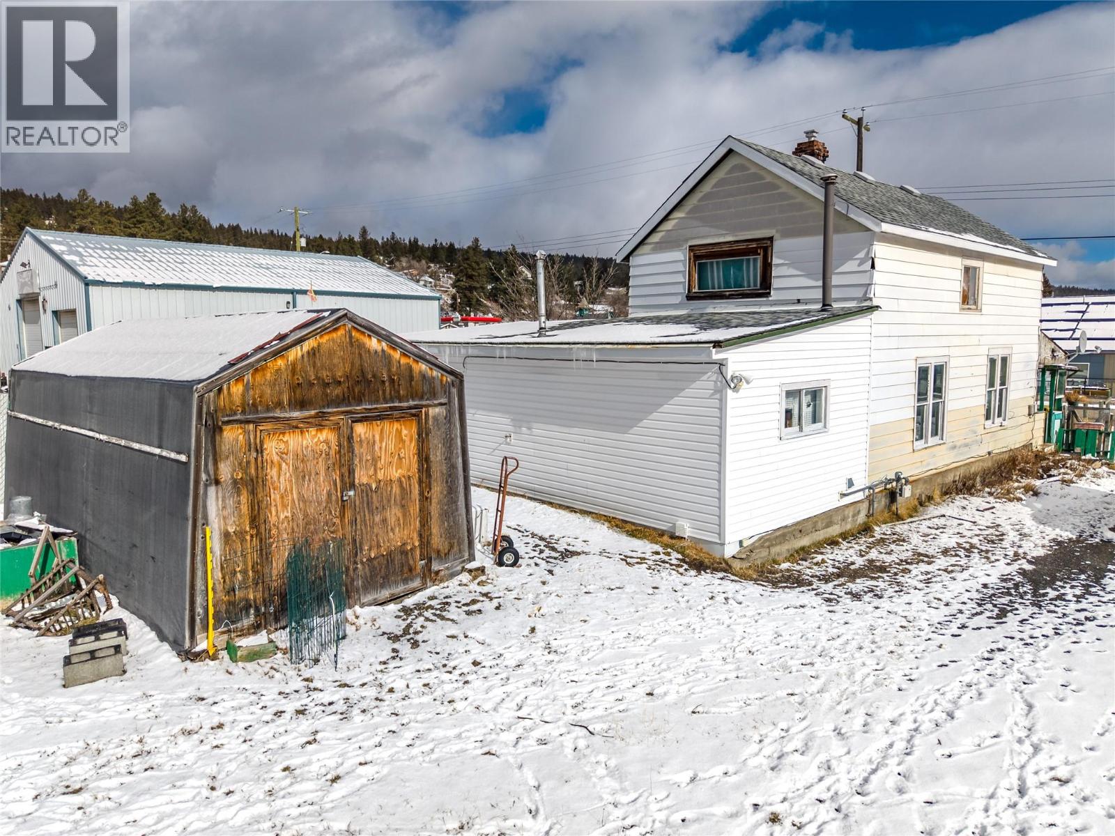 307 SMITH AVENUE - 36