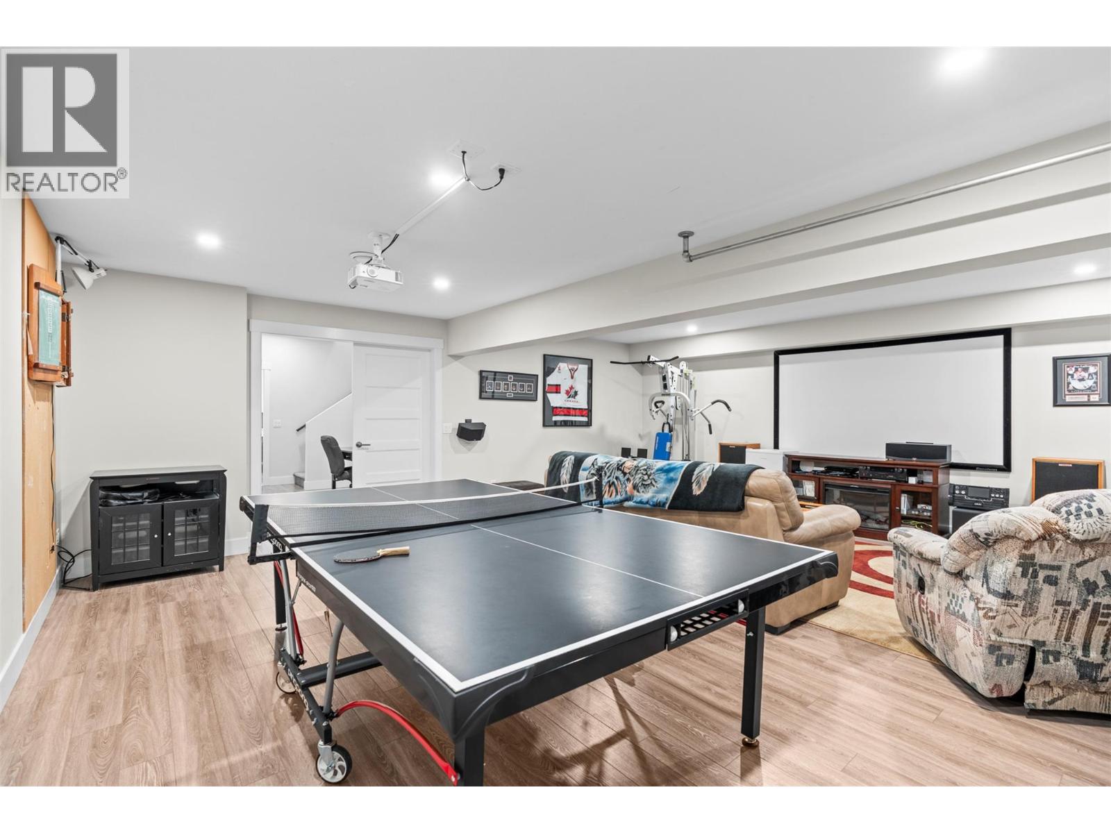  1021 17 Avenue Southeast, Salmon Arm