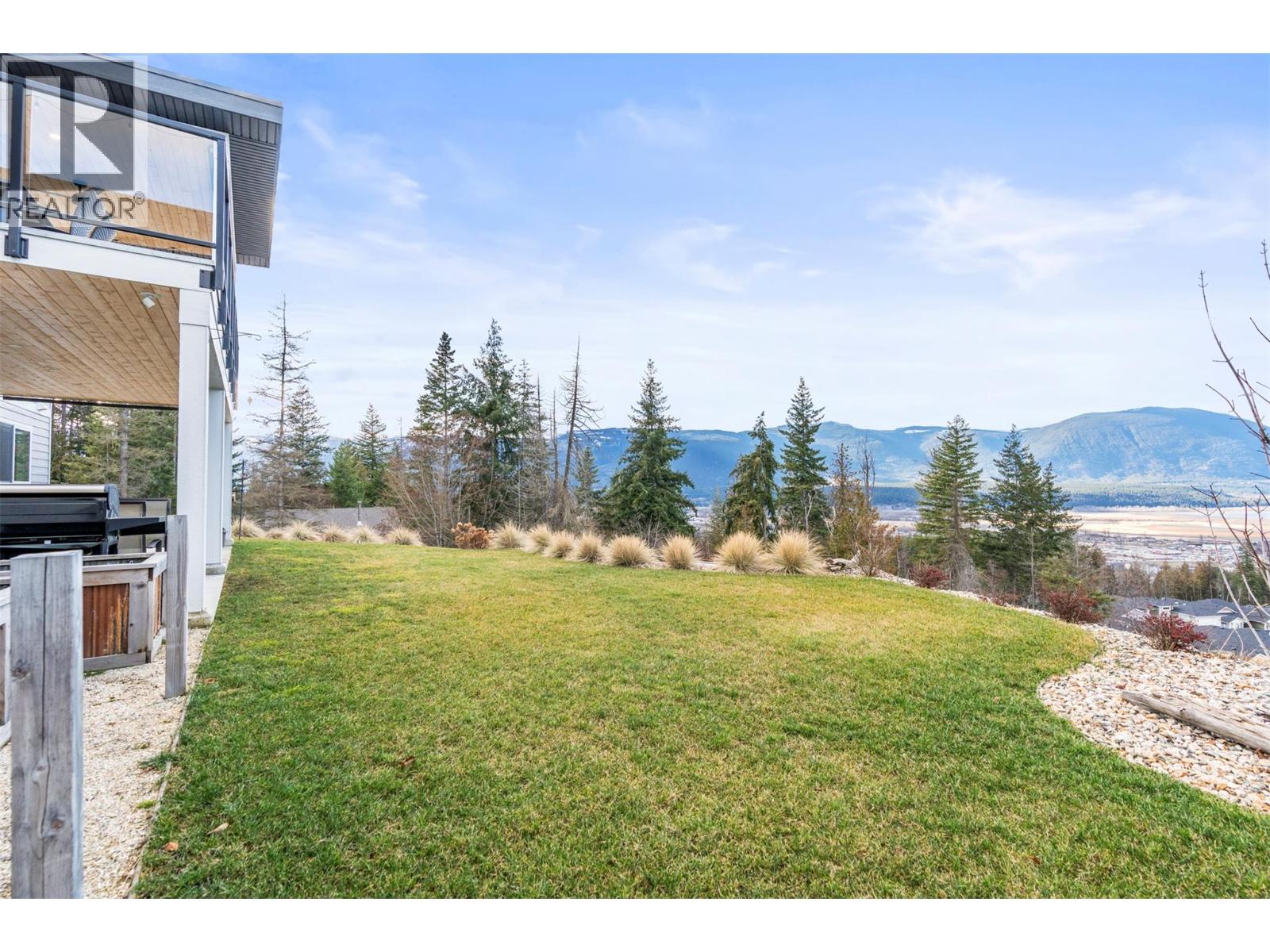  1021 17 Avenue Southeast, Salmon Arm