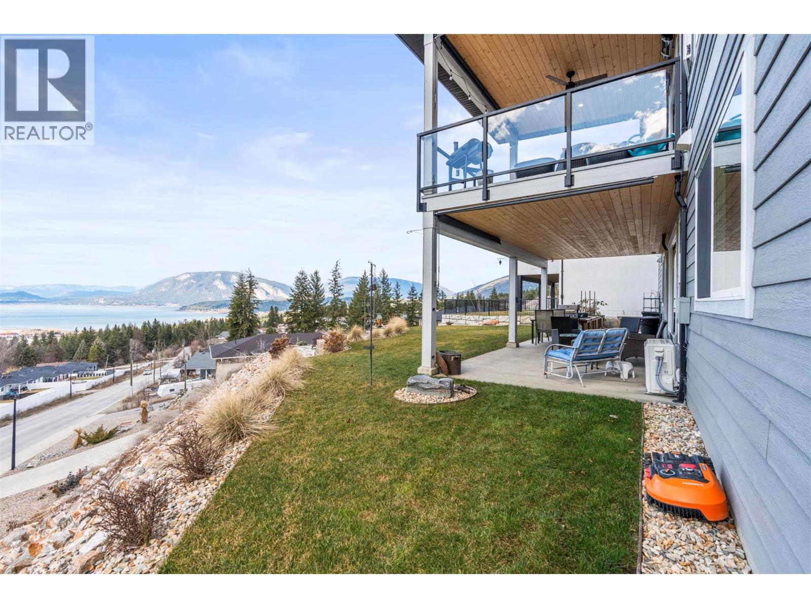  1021 17 Avenue Southeast, Salmon Arm