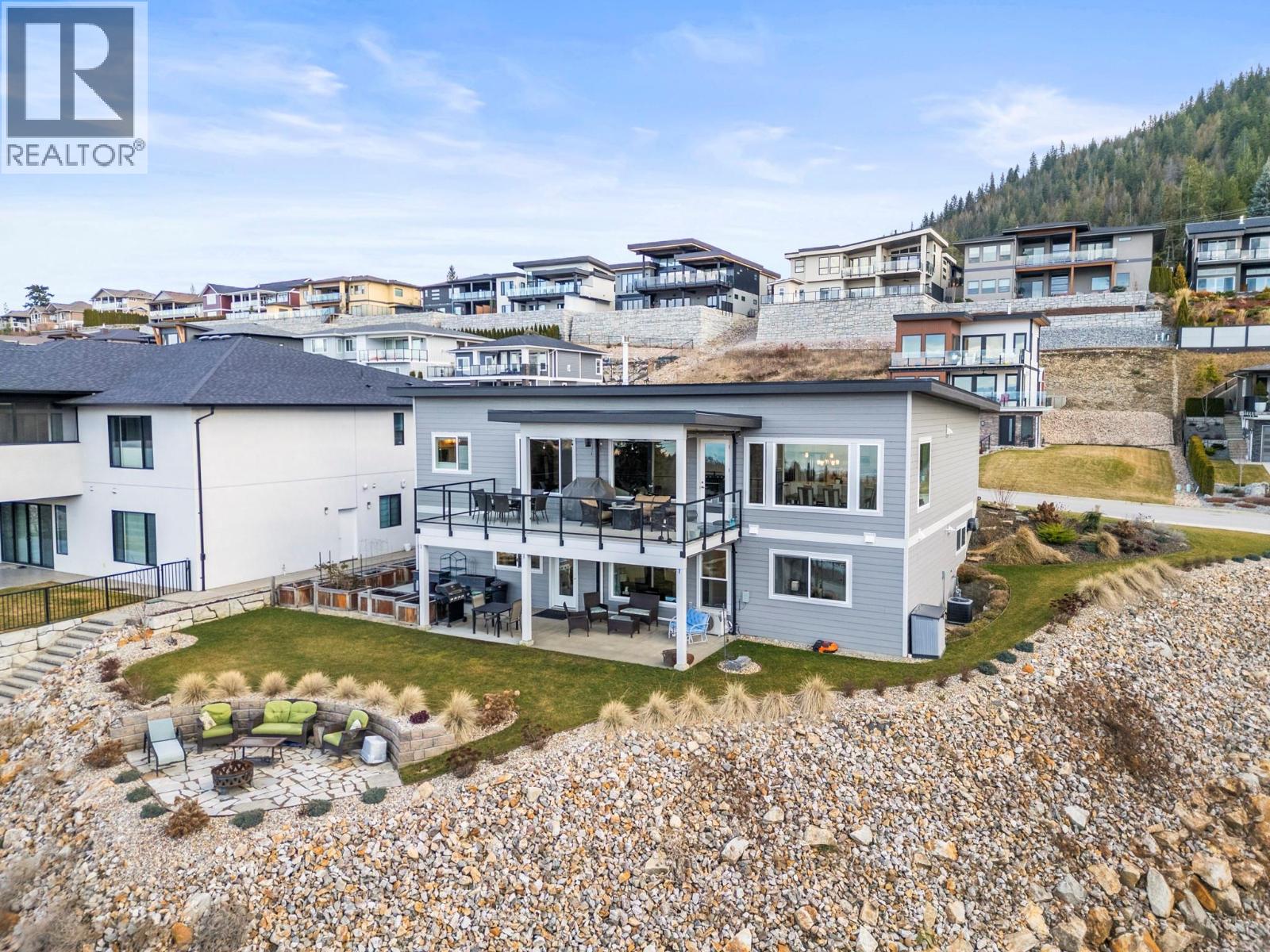  1021 17 Avenue Southeast, Salmon Arm