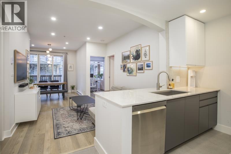 #319-9233 FERNDALE Road, Richmond