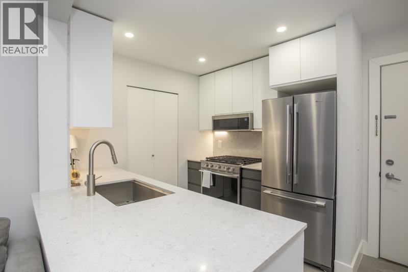 #319-9233 FERNDALE Road, Richmond