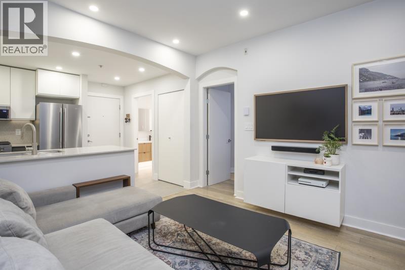 #319-9233 FERNDALE Road, Richmond