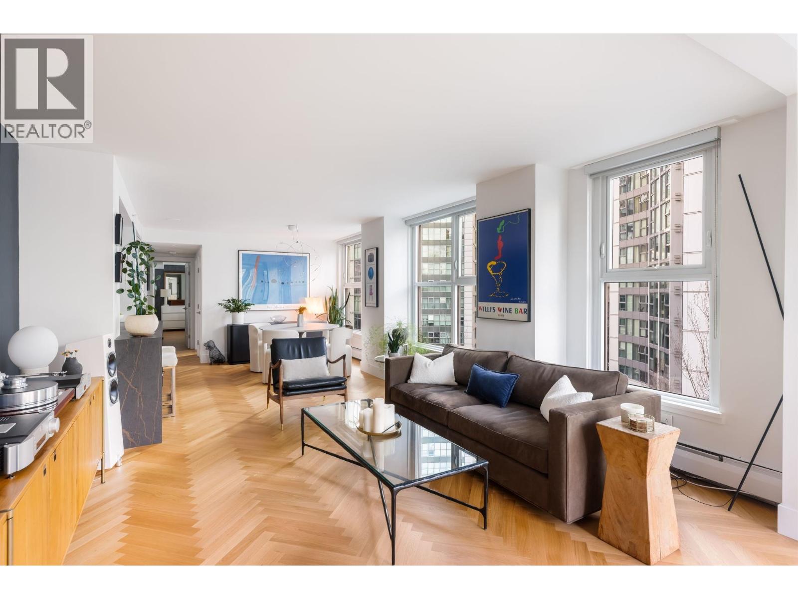 806 1318 HOMER STREET