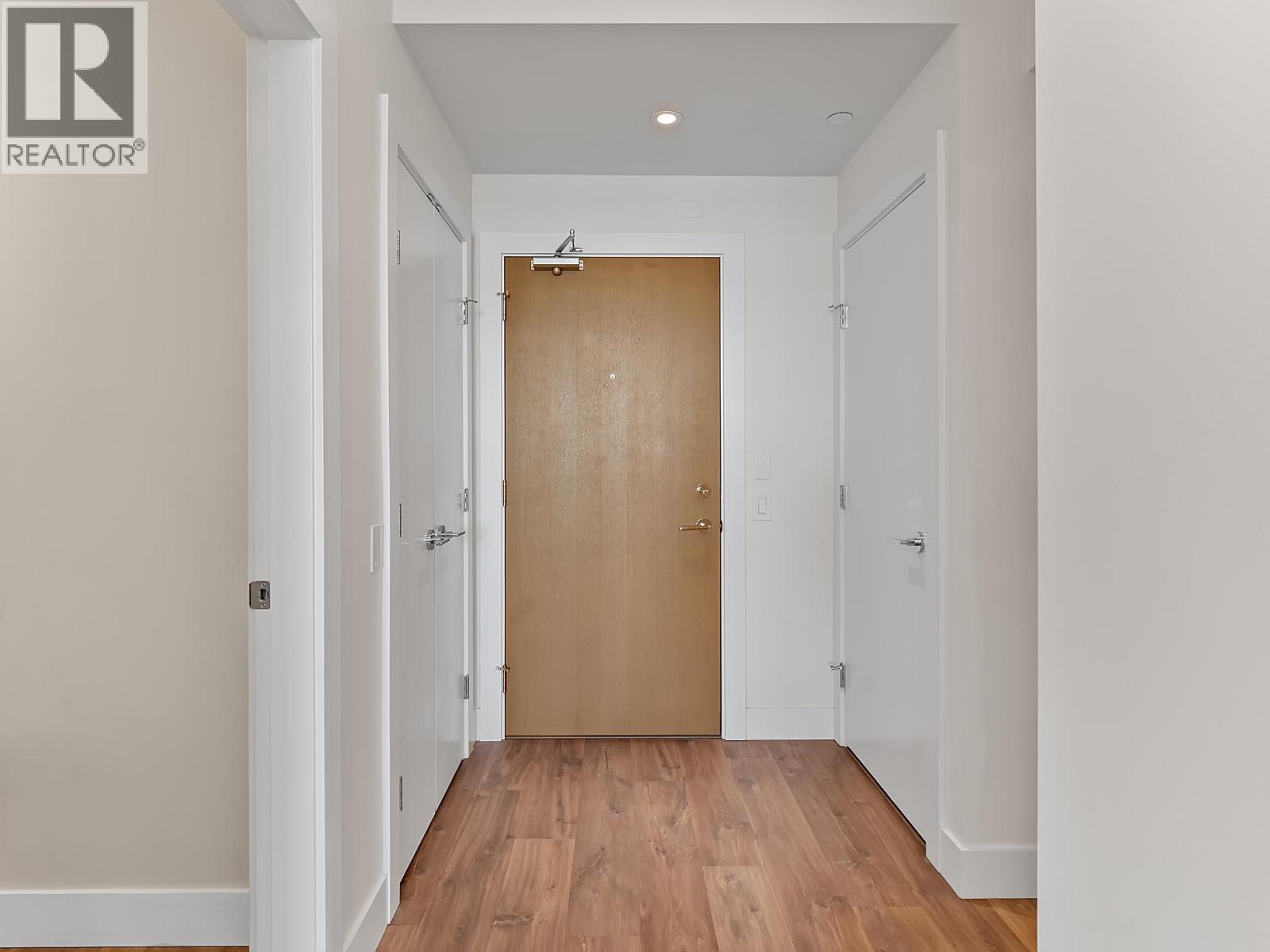 612 258 NELSON'S Court - photo 2