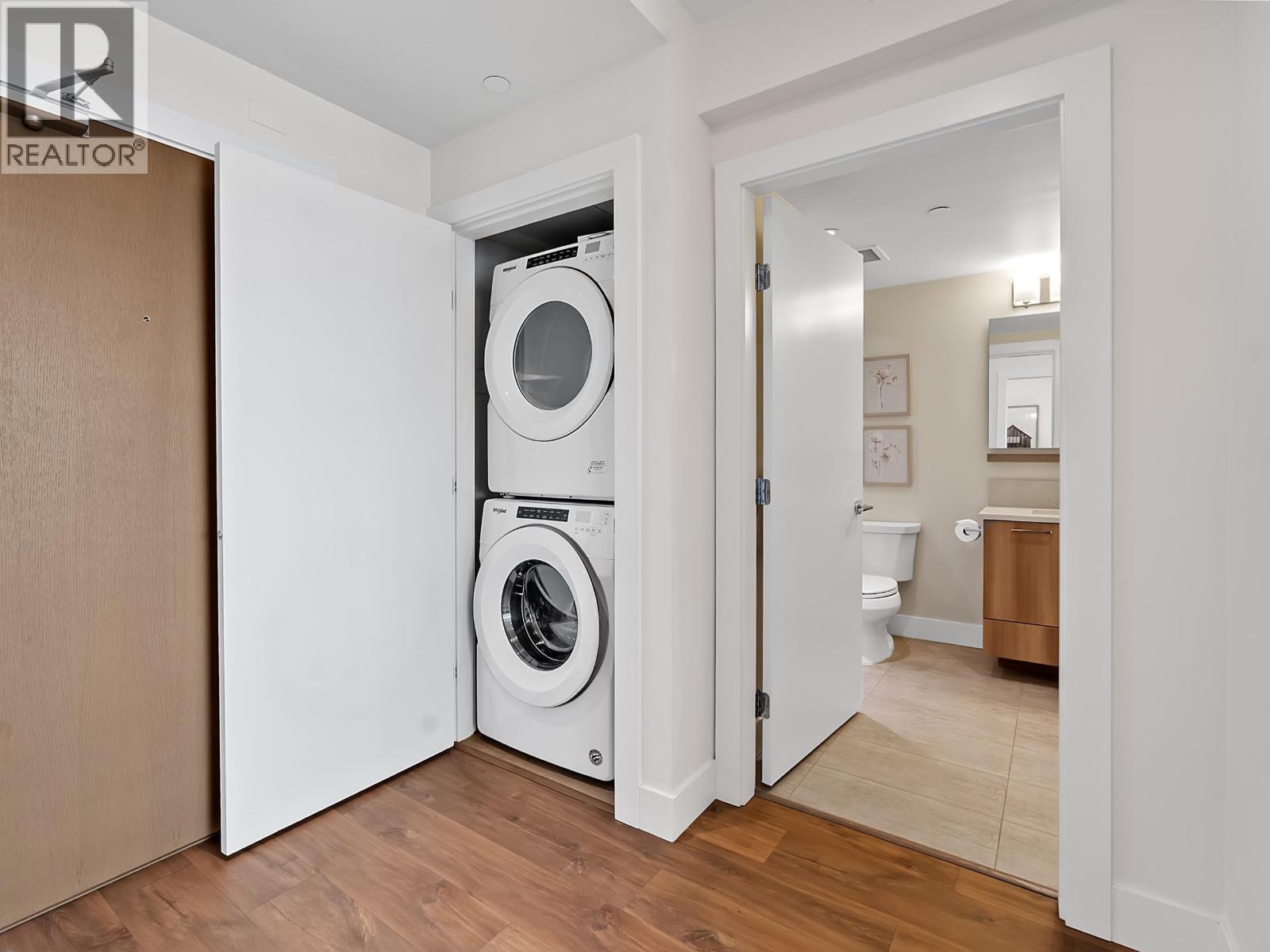 612 258 NELSON'S COURT