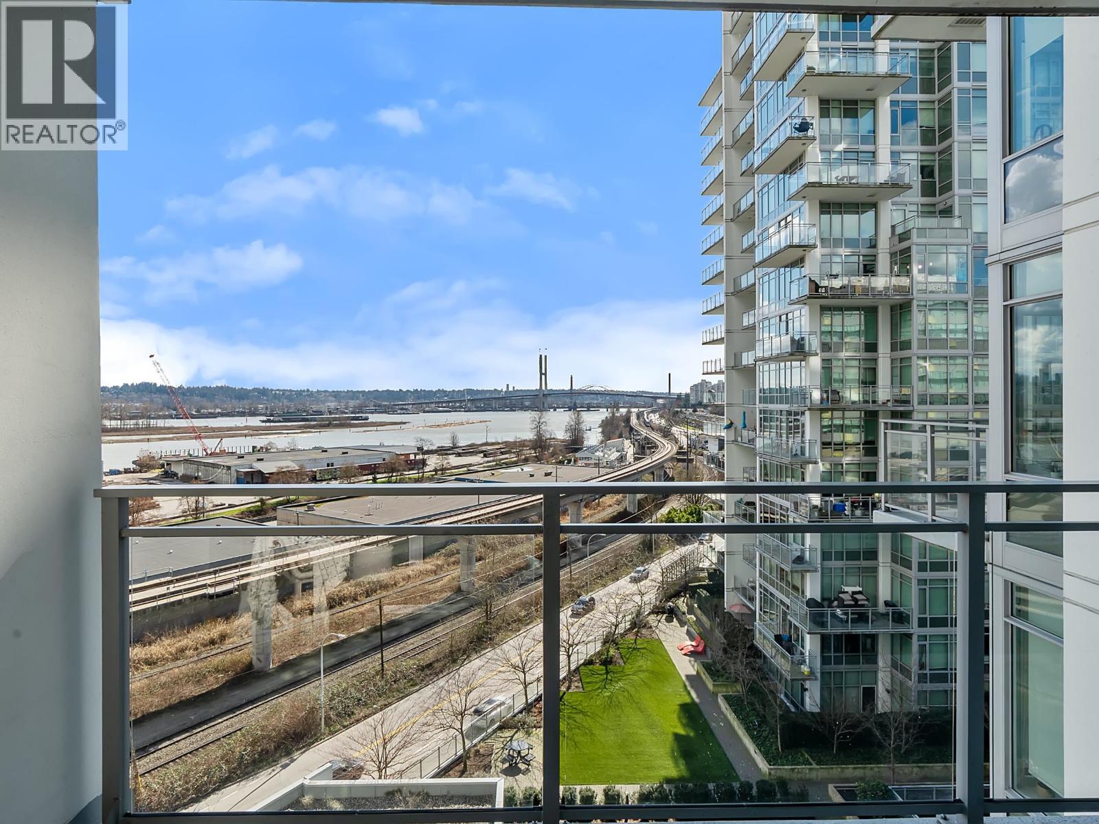 612 258 NELSON'S COURT