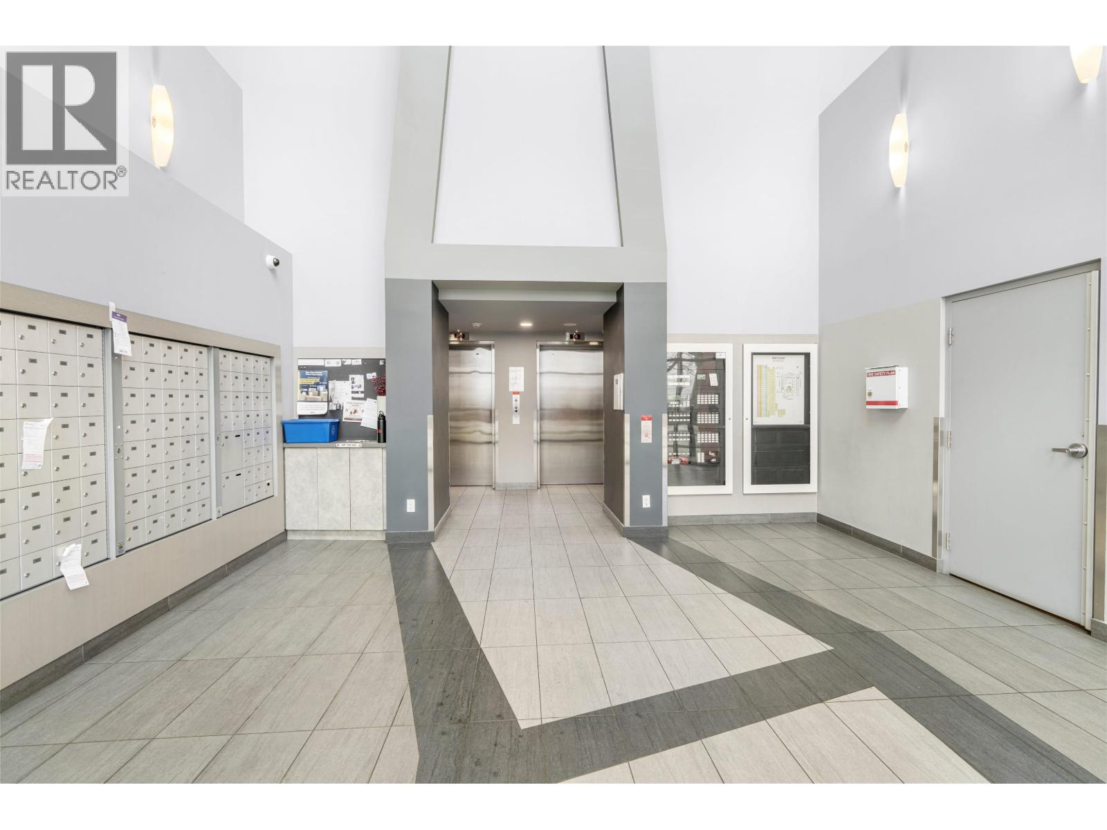 1602 125 COLUMBIA STREET, New Westminster