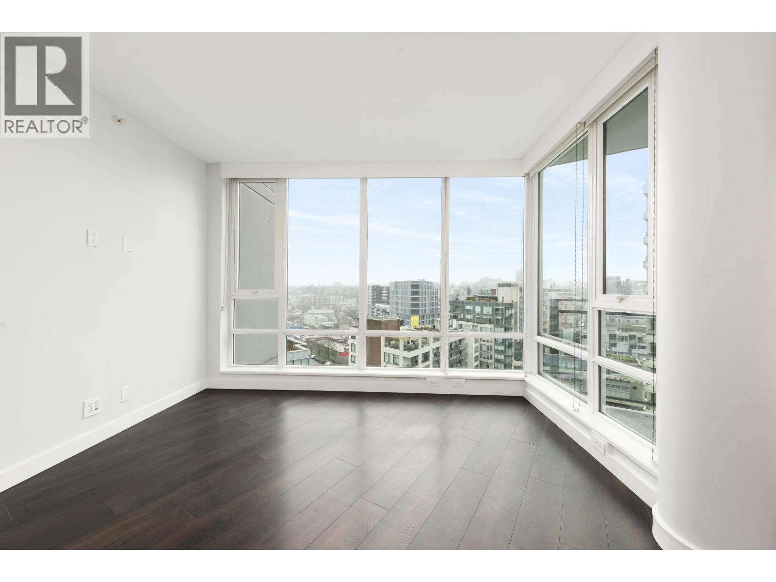 1726 1618 QUEBEC Street - photo 2