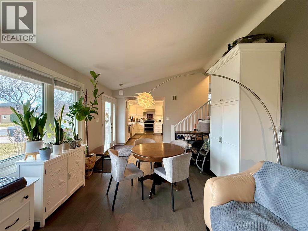 1137 Gurd STREET - 8