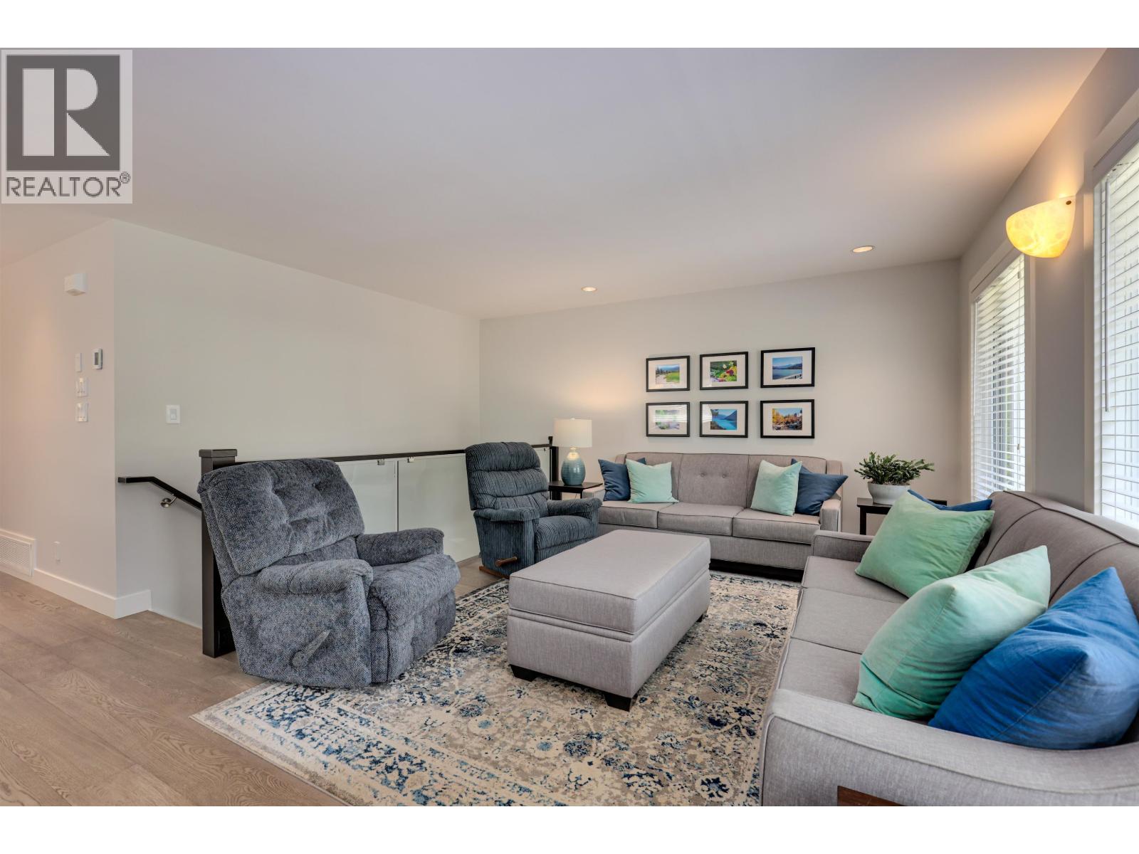 1433 DORAN ROAD, North Vancouver