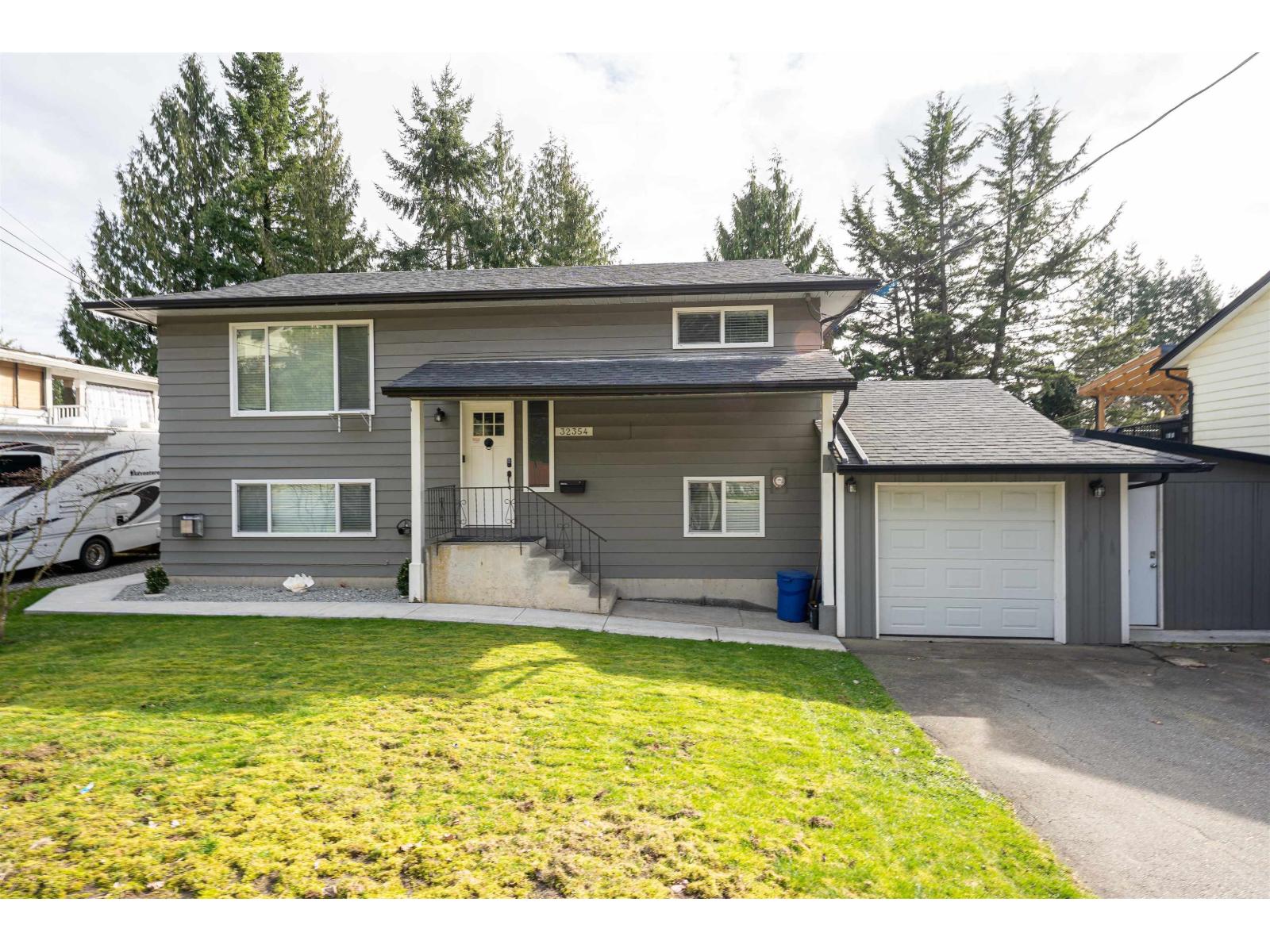 32354 14 Avenue - main photo