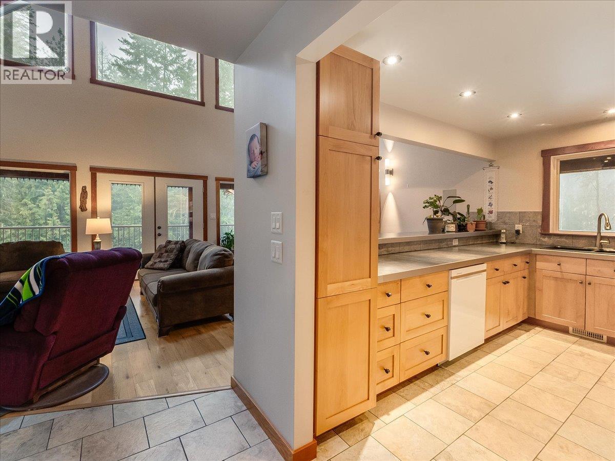 4351 POPLAR RIDGE Road, Krestova