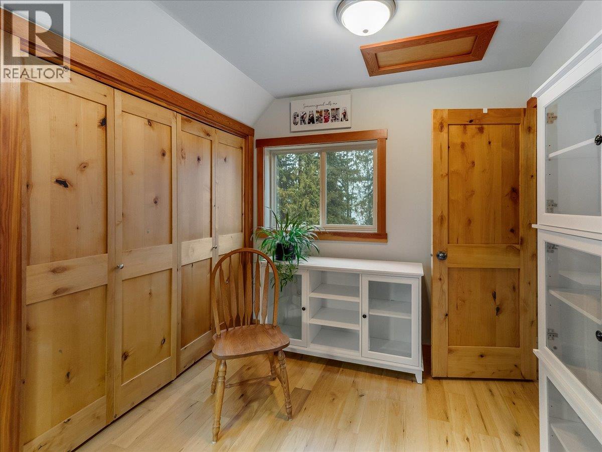 4351 POPLAR RIDGE Road, Krestova