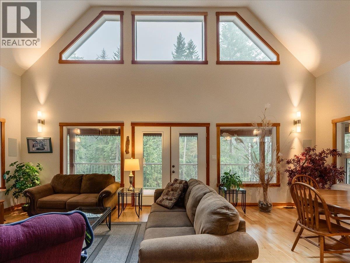 4351 POPLAR RIDGE Road, Krestova