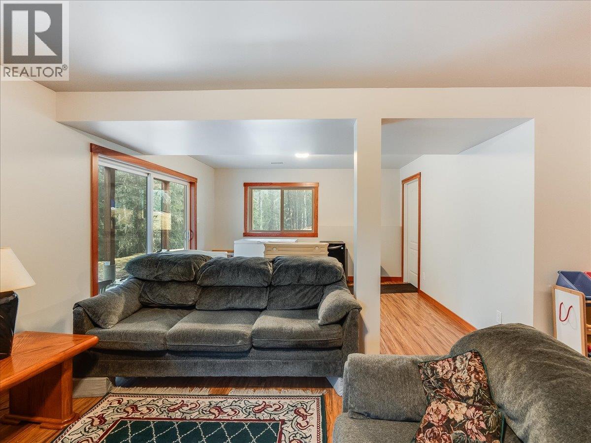 4351 POPLAR RIDGE Road, Krestova