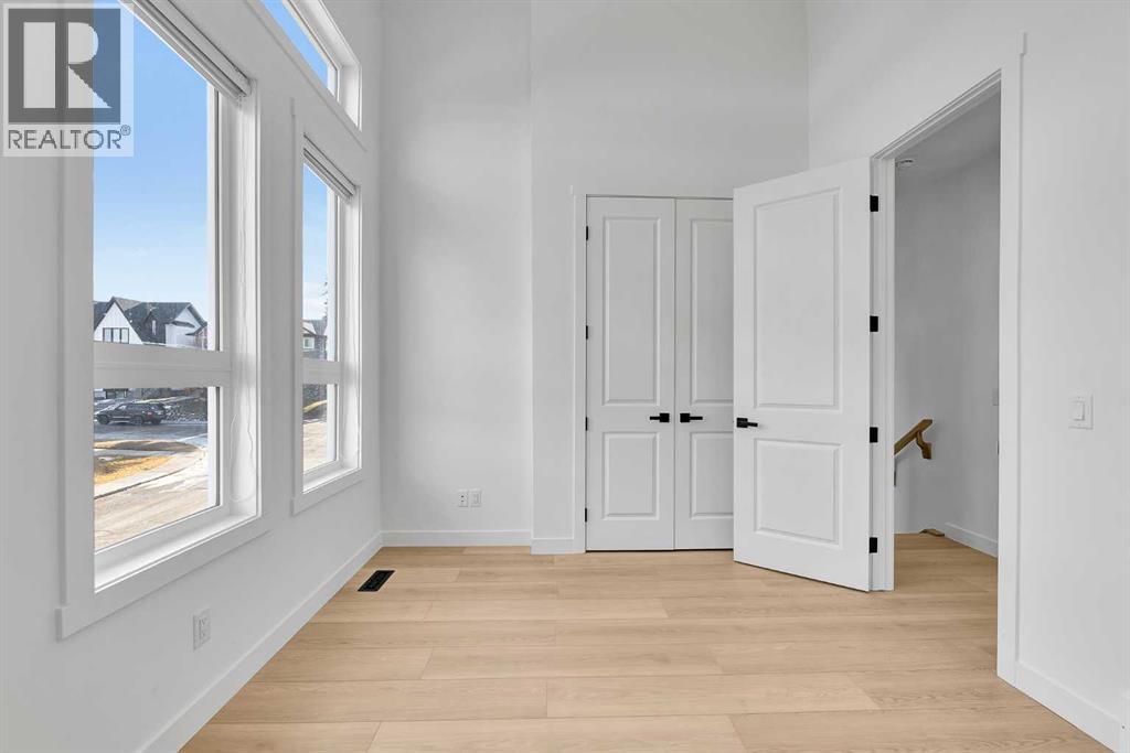 Single Family House for Sale in   Street NE Tuxedo Park Calgary 