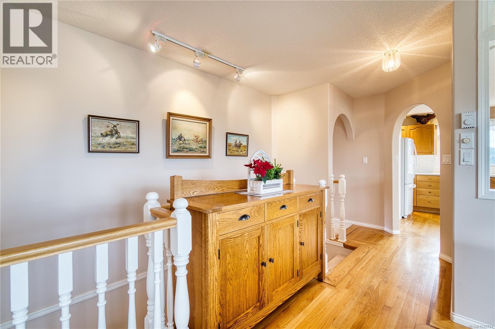 1443 FIDDICK CRES - 25