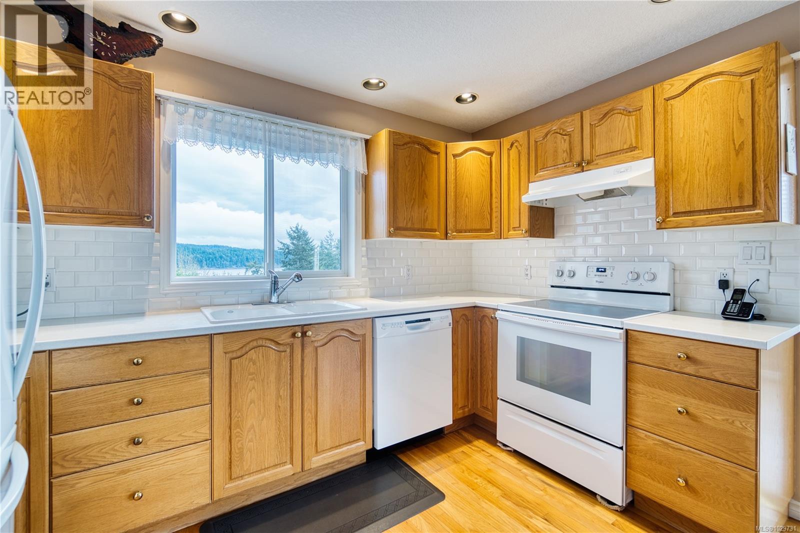 1443 FIDDICK CRES - 29