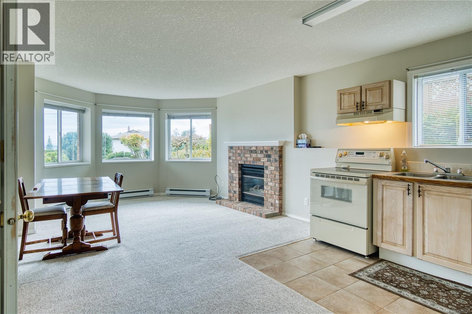 1443 FIDDICK CRES - 60