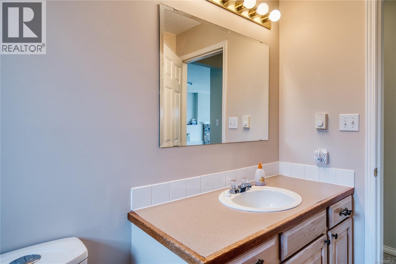 1443 FIDDICK CRES - 65