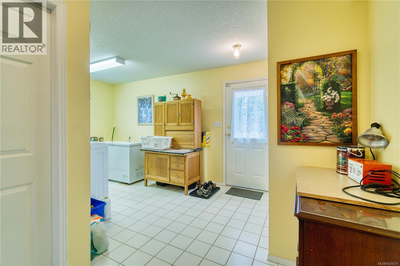 1443 FIDDICK CRES - 68