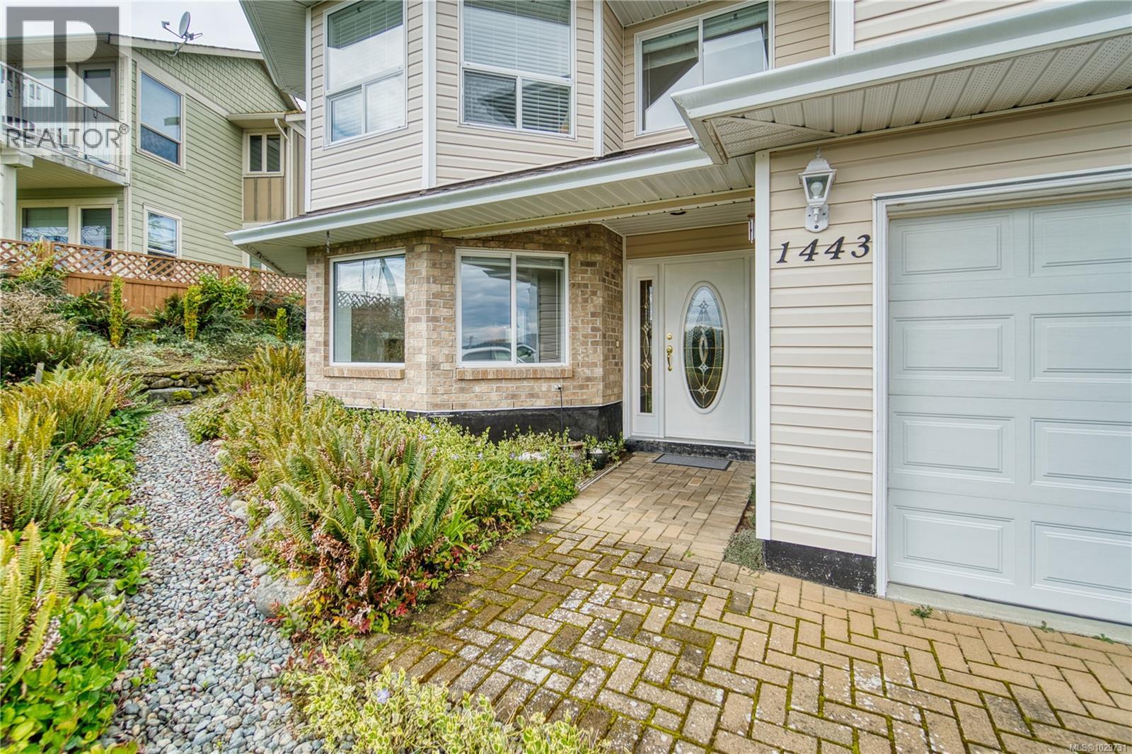 1443 FIDDICK CRES - 73