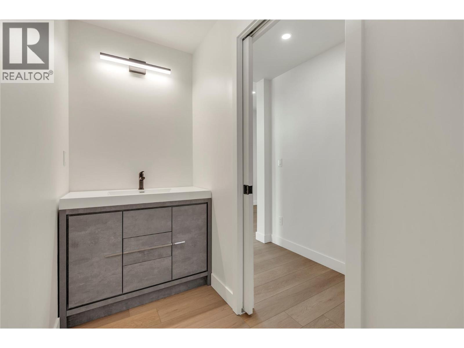 10907 Prairie Valley Road Unit# 101, Summerland