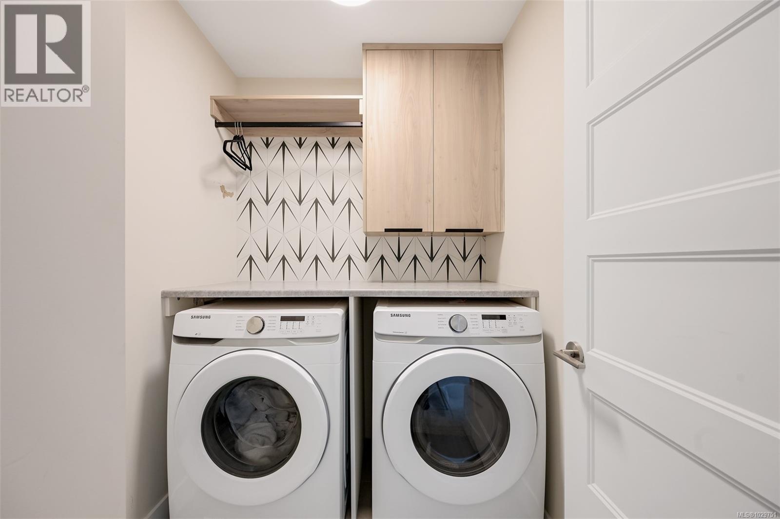 953 Echo Valley Pl - 46
