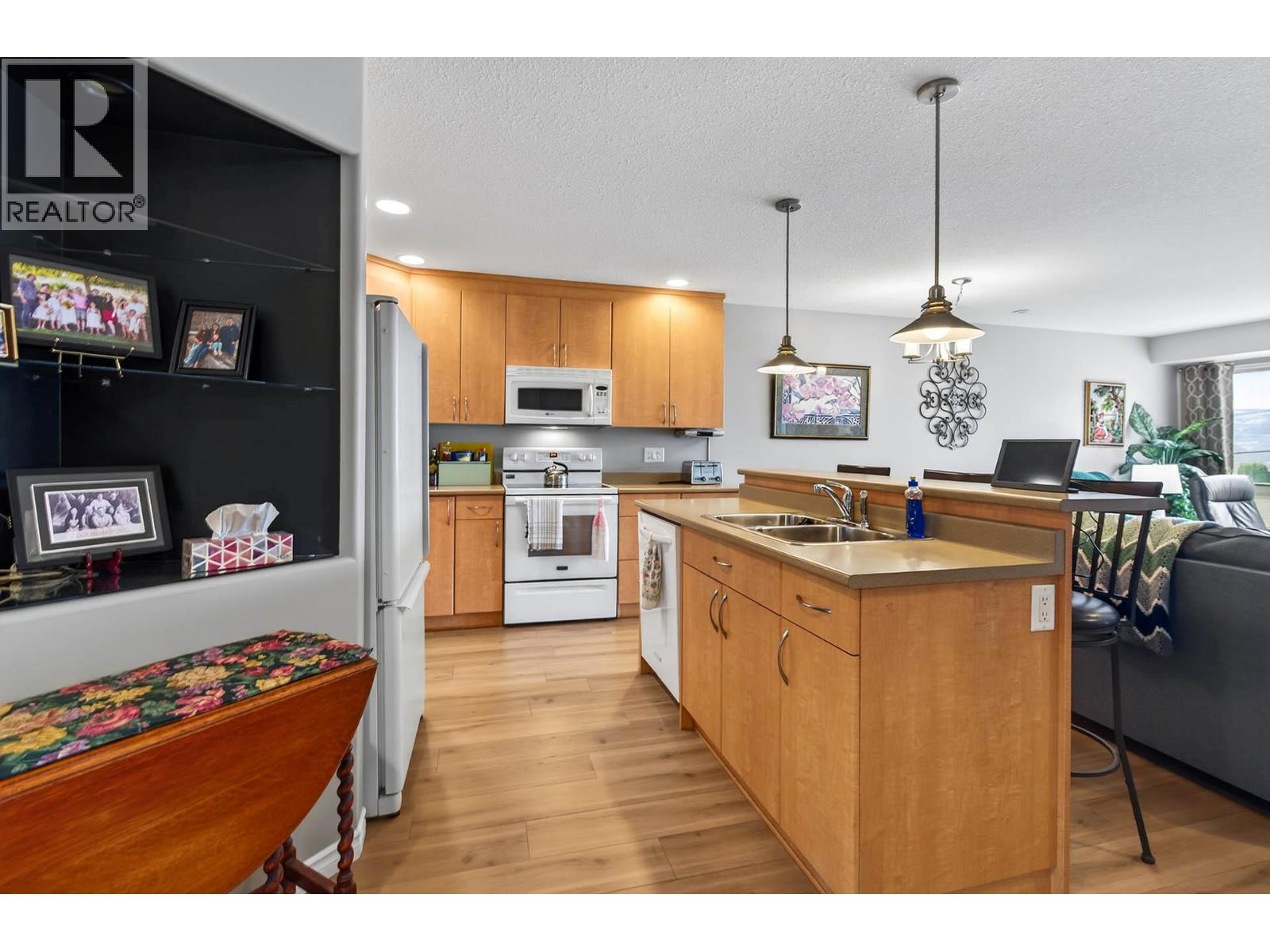 #6 1105 QUAIL DRIVE - 6