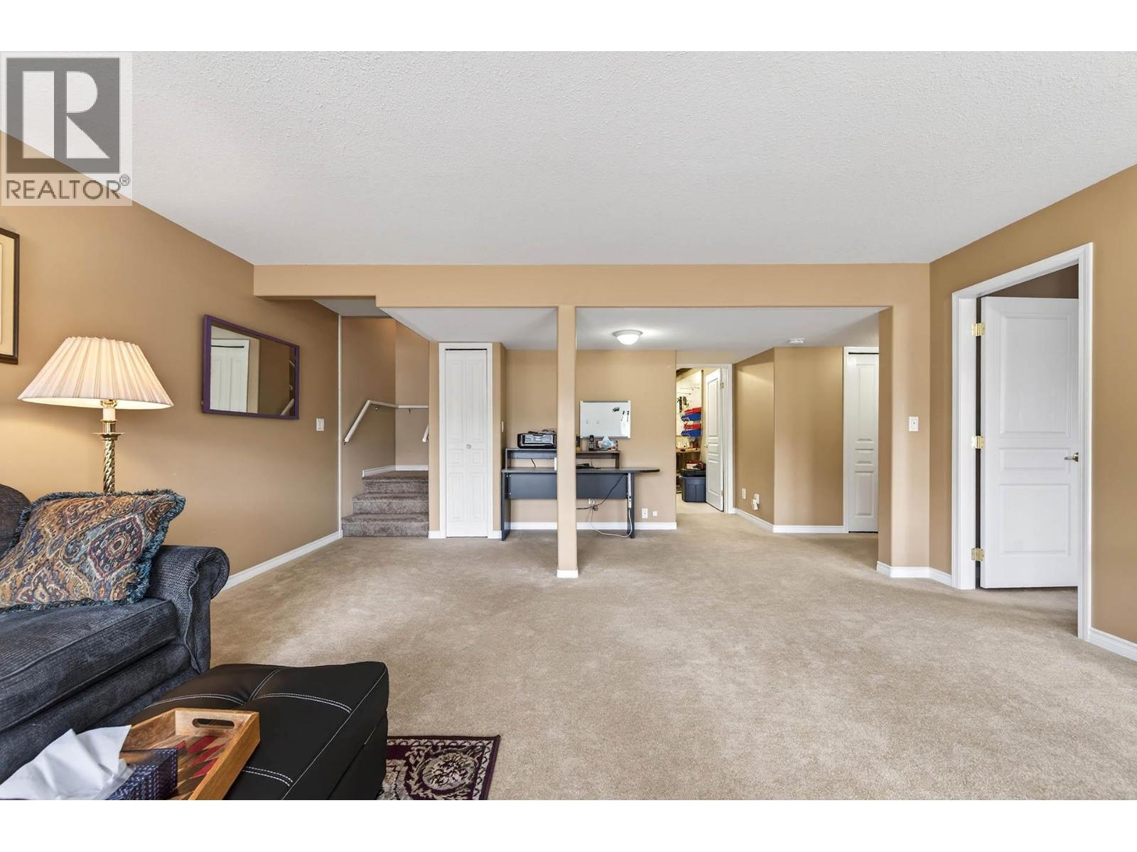 #6 1105 QUAIL DRIVE - 29