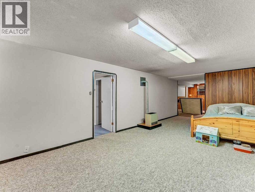 Single Family House Bungalow for Sale in  Markwick Drive SE Connaught Medicine Hat 