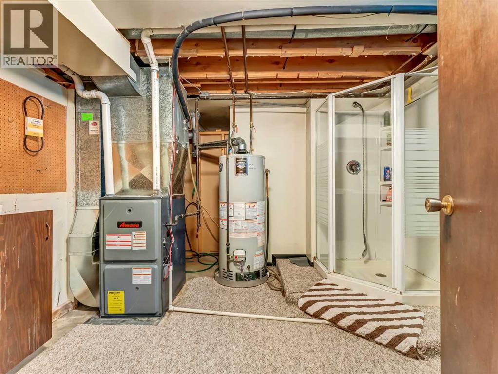 Single Family House Bungalow for Sale in  Markwick Drive SE Connaught Medicine Hat 